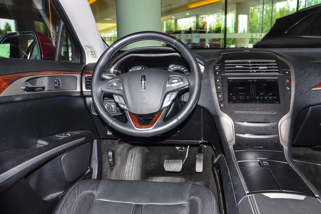 2016款林肯MKZ 2.0T自动尊耀版