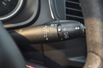 2017款雪铁龙C3-XR 1.6L自动时尚型