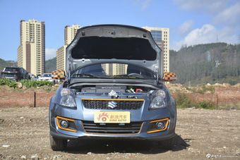 2013款雨燕1.5L手动20周年限量版