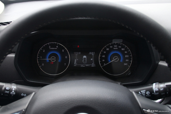 2017款风光580 1.5T手动豪华型