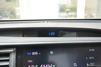 2018款汉兰达2.0T自动四驱至尊版7座