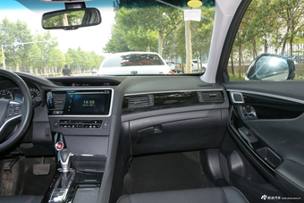 2017款思铂睿2.4L自动豪华版