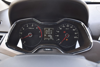 2017款宝骏310W 1.5L手动时尚型