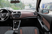 2017款骁途1.6L手动两驱都市时尚型 