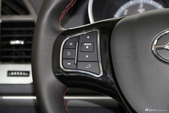 2017款黄海N3 2.5T手动四驱运动版JE4D25C