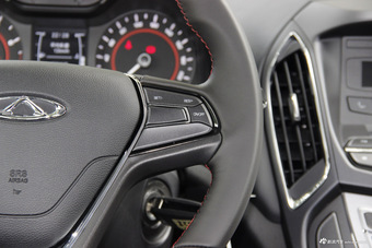 2016款艾瑞泽5 1.5L手动领潮版 俊逸白