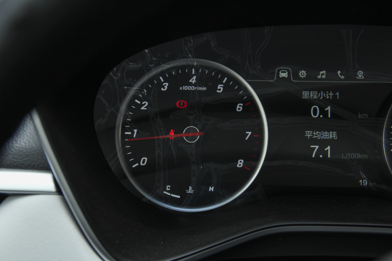 2018款宝骏530 1.5T手动尊贵型