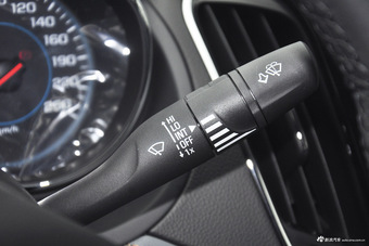 2017款科鲁兹1.4T 自动双离合领锋版