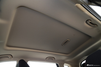 2017款宝骏560 1.5T 手动舒适型7座 