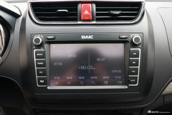 2017款北汽幻速S3 1.5L手动豪华型