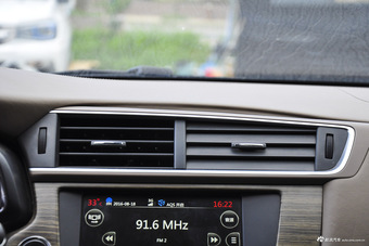 2015款DS 5LS 1.6T自动60周年限量版THP160