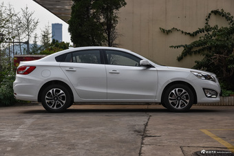 2015款海马福美来1.5T自动悦尚型