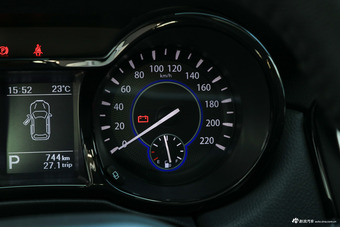 2017款驭胜S350 2.0T自动两驱柴油豪华天窗版5座