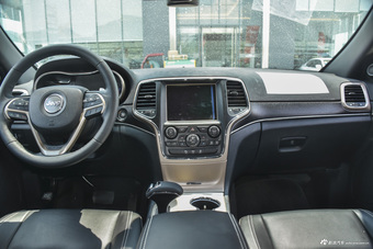 2016款大切诺基3.0TD自动柴油舒享导航版