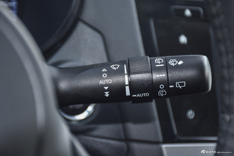 2016款傲虎 2.0T自动尊贵版