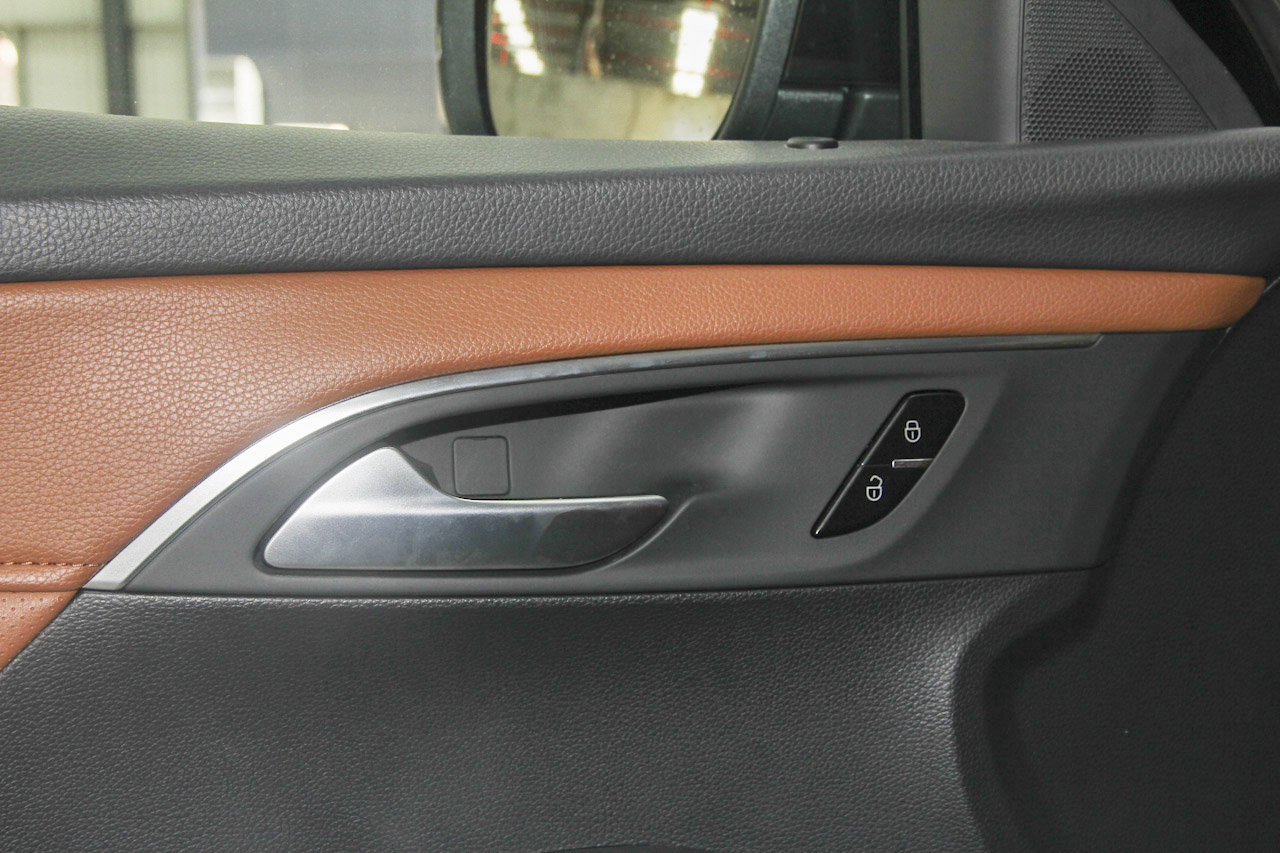 2016款宝沃BX7 2.0T自动四驱精英版28T