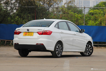 2016款悦翔V7 1.6L手动乐趣型国V