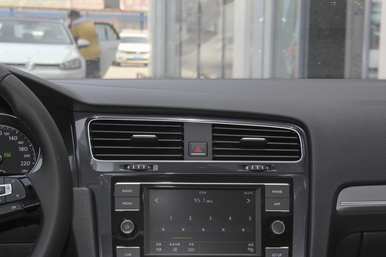 2018款高尔夫1.6L自动舒适型