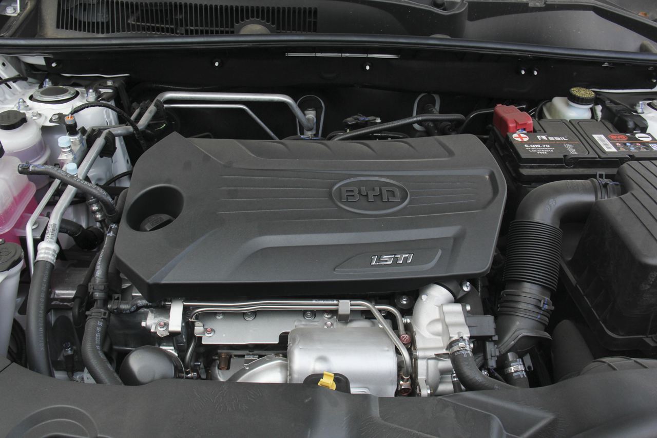 2018款比亚迪宋1.5TID自动智联尊荣型