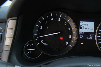 2017款英菲尼迪Q70L 2.5L自动悦享版