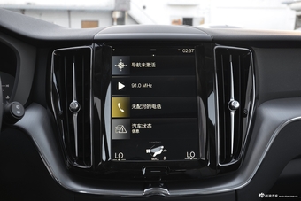 2018款沃尔沃XC60 2.0T自动T4智逸版