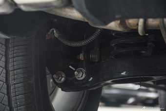 2017款众泰SR9 2.0T自动极致之心版