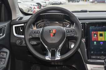 2018款荣威RX5 2.0T 30T自动两驱互联网黑金珍藏版