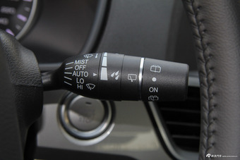 2018款哈弗H6运动版1.5T自动两驱尊贵型红标