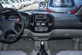 2016款菱智M3L 1.6L手动舒适型7座