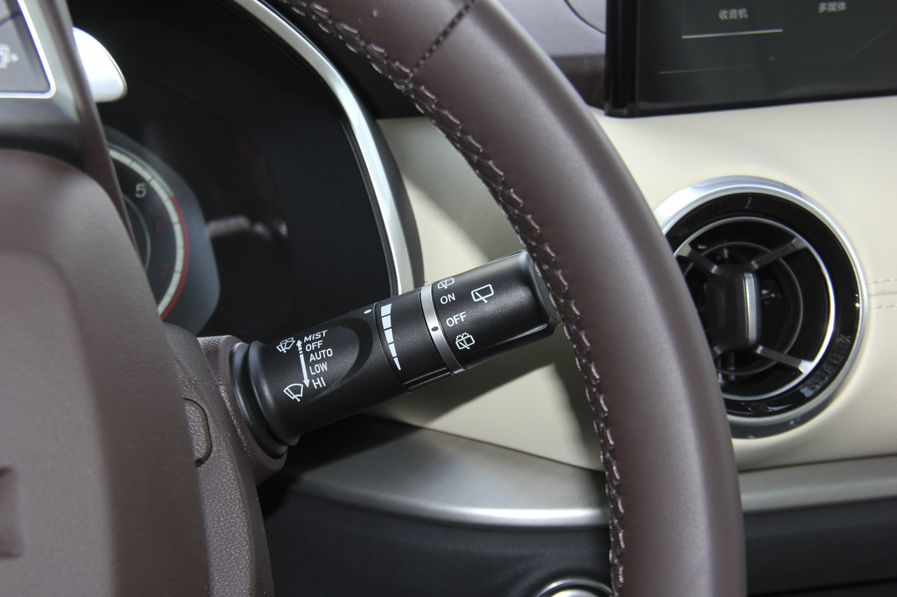 2018款WEY VV6 2.0T自动两驱超豪型