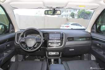 2018款欧蓝德2.0L自动两驱荣耀版5座