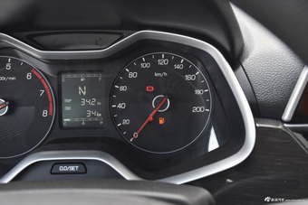 2017款宝骏310 1.5L自动时尚型