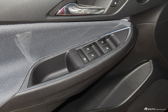 2016款科鲁兹1.5L自动时尚天窗版