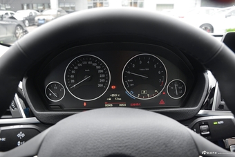 2018款宝马3系1.5T自动318i