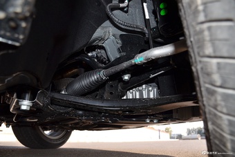 2017款吉利帝豪GL 1.3T手动精英型 墨玉黑