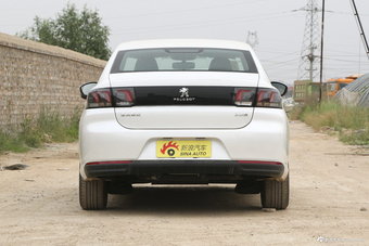 2018款标致308 1.6L手动时尚版