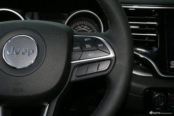 2018款大指挥官2.0T自动四驱臻享版