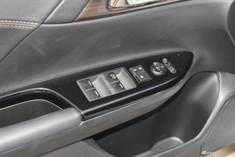 2016款雅阁2.4L自动智尊版