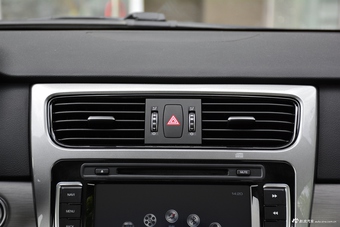 2017款哈弗H8 2.0T自动汽油两驱智享型