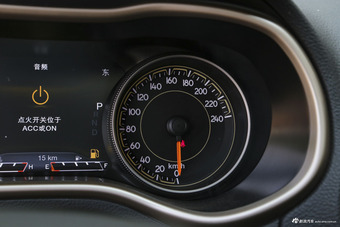 2017款自由光2.4L自动专业版智能包