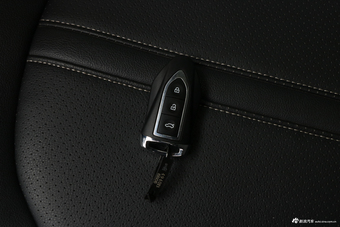 2018款众泰Z700H 1.8T DCT尊享型