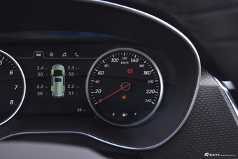 2017款宝骏730 1.5T手动风尚型7座