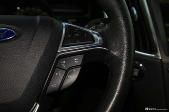 2015款锐界2.7T自动四驱运动型