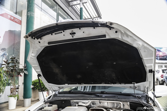 2014款荣威W5 1.8T自动四驱豪域特装版