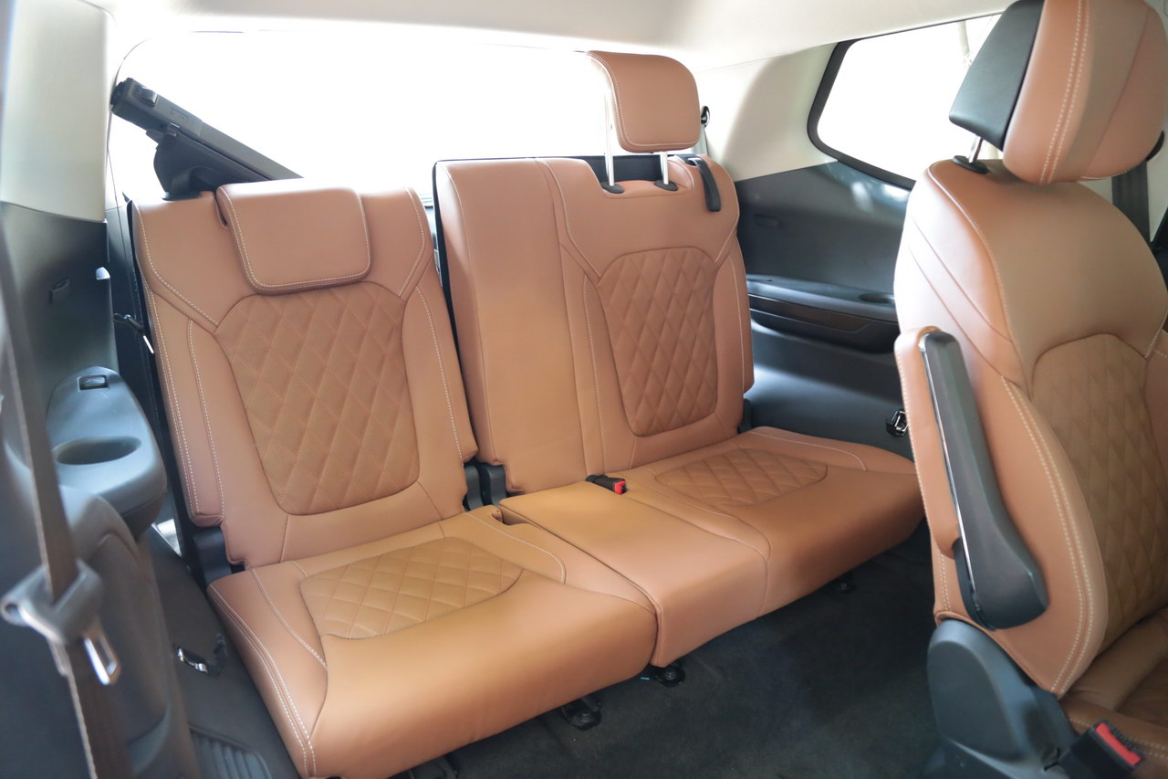 2017上汽大通D90 2.0TGI自动四驱高配版