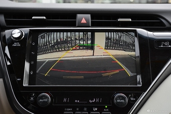 2018款凯美瑞2.0E自动精英版