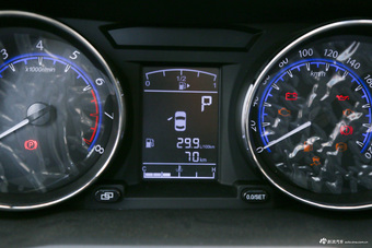 2016款风行S500 1.6L自动尊享型