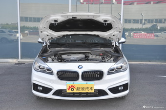 2016款宝马2系旅行车218i 1.5T自动运动设计套装