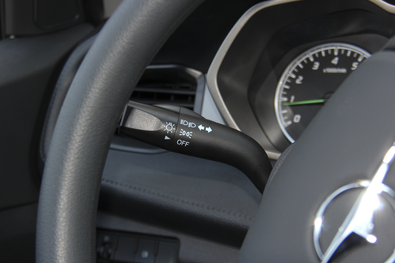 2017款海马M3 1.5L手动豪华型