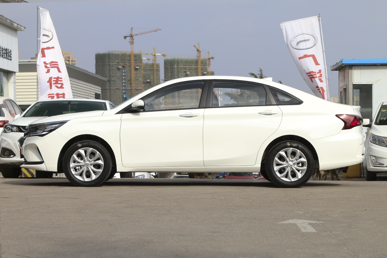 2018款传祺GA4 1.3T自动豪华版200T